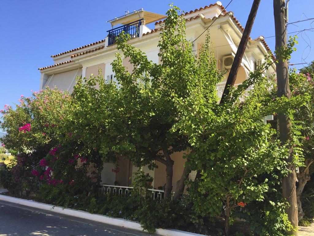 Spiti Hotel Ireo (Samos) Exterior foto